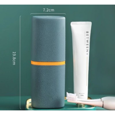 Seyahat Tipi Diş Fırçası ve Macun Saklama Kabı Seyahat Tipi Diş Fırçası ve Macun Saklama Kabı