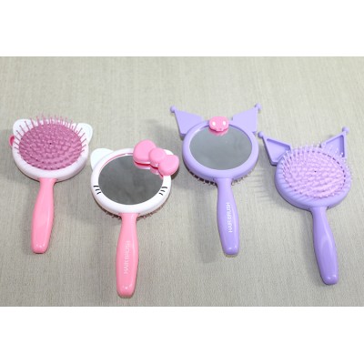 Kuromi, Hello Kitty Karışık Aynalı Tarak Kuromi, Hello Kitty Karışık Aynalı Tarak