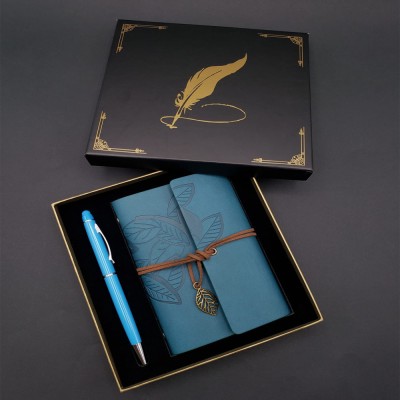 Siyah Kutulu Yaprak Desenli Mavi Deri Defter Ve Kalem Seti Siyah Kutulu Yaprak Desenli Mavi Deri Defter Ve Kalem Seti