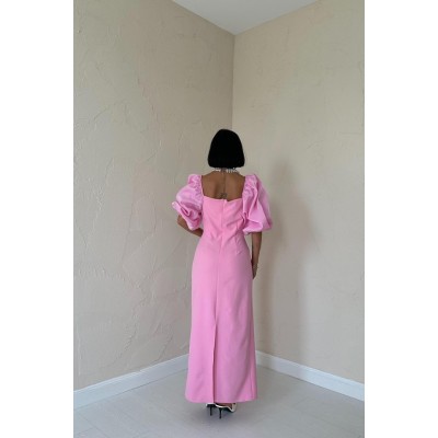 Pembe İşlemeli Kolu Garnili Elbise Pembe İşlemeli Kolu Garnili Elbise