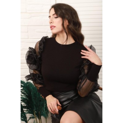Siyah Kolları Organze Detaylı Bluz Siyah Kolları Organze Detaylı Bluz
