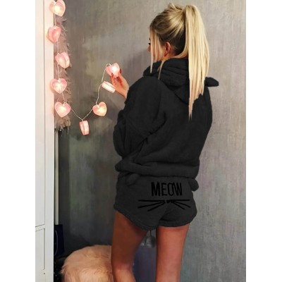 Kadın Uzun Kollu Meow Kedi Nakışlı Kapşonlu Peluş Sweat Ve Short Ikili Takım Kadın Uzun Kollu Meow Kedi Nakışlı Kapşonlu Peluş Sweat Ve Short Ikili Takım