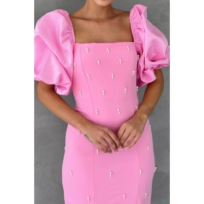 Pembe İşlemeli Kolu Garnili Elbise Pembe İşlemeli Kolu Garnili Elbise