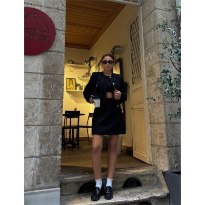 CHANEL CROP CEKET-KISA ETEK TAKIM - Siyah CHANEL CROP CEKET-KISA ETEK TAKIM - Siyah