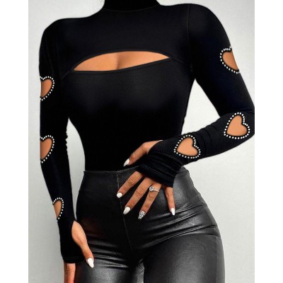 Kadın Uzun Kollu Yarı Balıkçı Yaka Pencere Detaylı Kolları Kalp Desen Taşlı Viskon Bluz Kadın Uzun Kollu Yarı Balıkçı Yaka Pencere Detaylı Kolları Kalp Desen Taşlı Viskon Bluz