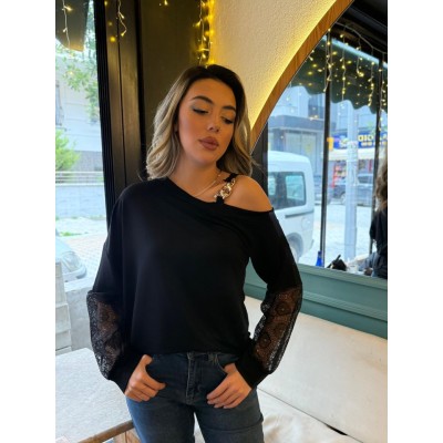 Kadın Uzun Kollu Tek Omuzu Açık Askılı Toka Ve Dantel Detay Viskon Iki Iplik Bluz Kadın Uzun Kollu Tek Omuzu Açık Askılı Toka Ve Dantel Detay Viskon Iki Iplik Bluz