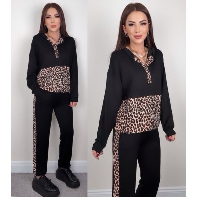 Kadın Uzun Kollu Leopar Detay Sweat Ve Yanı Leopar şerit Detay Pantolon Ikili Takım Kadın Uzun Kollu Leopar Detay Sweat Ve Yanı Leopar şerit Detay Pantolon Ikili Takım