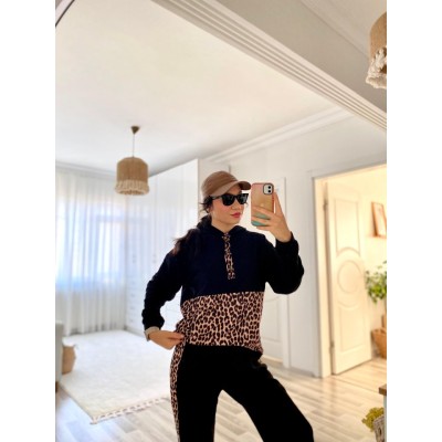 Kadın Uzun Kollu Leopar Detay Sweat Ve Yanı Leopar şerit Detay Pantolon Ikili Takım Kadın Uzun Kollu Leopar Detay Sweat Ve Yanı Leopar şerit Detay Pantolon Ikili Takım