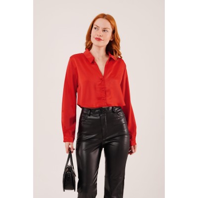 Saten Crop Model Kırmızı Gömlek Saten Crop Model Kırmızı Gömlek