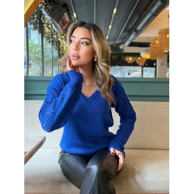 Kadın Uzun Kollu V Yaka Kol Delikli Baklava Desen Detaylı Triko Kazak Kadın Uzun Kollu V Yaka Kol Delikli Baklava Desen Detaylı Triko Kazak
