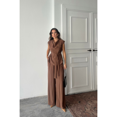 TENCEL MODAL KOLSUZ BLUZ KAPALI CEP DETAYLI DÖKÜMLÜ - PANTOLON TAKIM - Kahverengi TENCEL MODAL KOLSUZ BLUZ KAPALI CEP DETAYLI DÖKÜMLÜ - PANTOLON TAKIM - Kahverengi