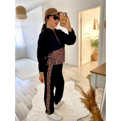 Kadın Uzun Kollu Leopar Detay Sweat Ve Yanı Leopar şerit Detay Pantolon Ikili Takım Kadın Uzun Kollu Leopar Detay Sweat Ve Yanı Leopar şerit Detay Pantolon Ikili Takım