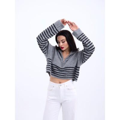 43311 TRİKO ÇİZGİLİ FERMUARLI CROP-GRİ-SİYAH 43311 TRİKO ÇİZGİLİ FERMUARLI CROP-GRİ-SİYAH