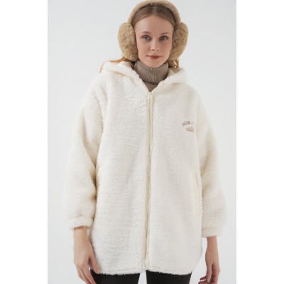9102 Oversize Kapüşonlu Beyaz Peluş Kaban 9102 Oversize Kapüşonlu Beyaz Peluş Kaban