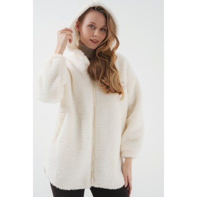 9102 Oversize Kapüşonlu Beyaz Peluş Kaban 9102 Oversize Kapüşonlu Beyaz Peluş Kaban