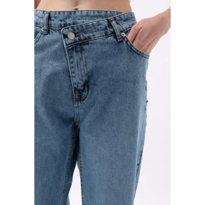 Asimetrik Bel Paça Yırtmaçlı Jean Asimetrik Bel Paça Yırtmaçlı Jean