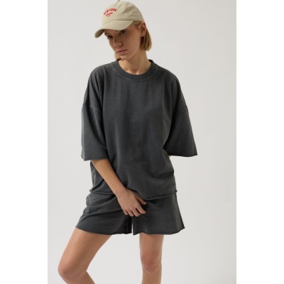 Oversize Lazer Kesim Bisiklet Yaka T-Shirt Oversize Lazer Kesim Bisiklet Yaka T-Shirt