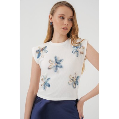 930 Kısa Kol Desenli Crop Bluz - Beyaz 930 Kısa Kol Desenli Crop Bluz - Beyaz
