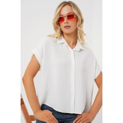 Oversize Kısa Kol Gömlek 20322 - Beyaz Oversize Kısa Kol Gömlek 20322 - Beyaz