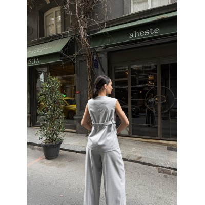 Poly Viscose Arkasi Düğme Ve Kemer Detayli Yelek Pantolon Takim Poly Viscose Arkasi Düğme Ve Kemer Detayli Yelek Pantolon Takim