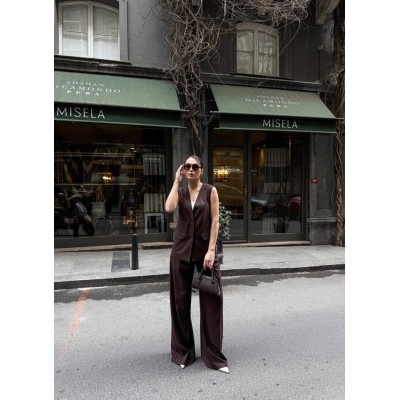 Poly Viscose Arkasi Düğme Ve Kemer Detayli Yelek Pantolon Takim Poly Viscose Arkasi Düğme Ve Kemer Detayli Yelek Pantolon Takim
