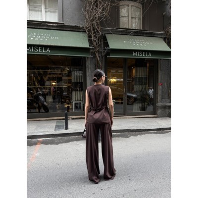 Poly Viscose Arkasi Düğme Ve Kemer Detayli Yelek Pantolon Takim Poly Viscose Arkasi Düğme Ve Kemer Detayli Yelek Pantolon Takim