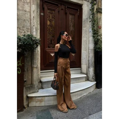 Üç Düğme Detayli Palazzo Pantolon Üç Düğme Detayli Palazzo Pantolon