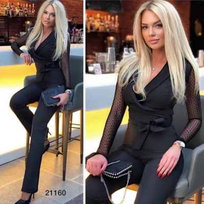 Krep Kumaş Kol Tül Puan Detaylı Kuşaklı Tulum 141 Cm Krep Kumaş Kol Tül Puan Detaylı Kuşaklı Tulum 141 Cm