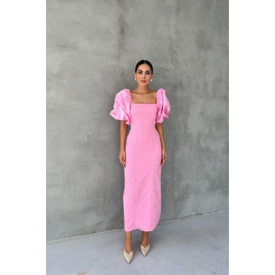 Pembe İşlemeli Kolu Garnili Elbise Pembe İşlemeli Kolu Garnili Elbise