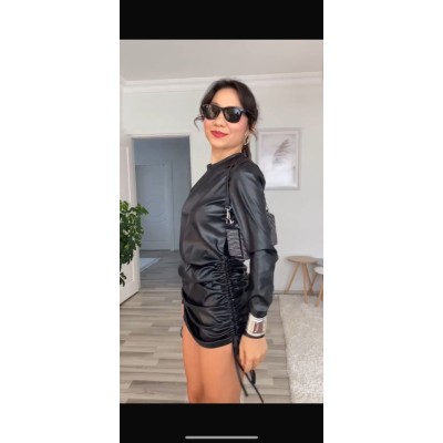 Kadın Uzun Kollu Bisiklet Yaka Yandan Büzgülü Kısa Deri Elbise Kadın Uzun Kollu Bisiklet Yaka Yandan Büzgülü Kısa Deri Elbise