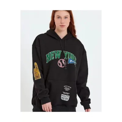 Baskılı Kapüşonlu Sweatshirt - Siyah Baskılı Kapüşonlu Sweatshirt - Siyah