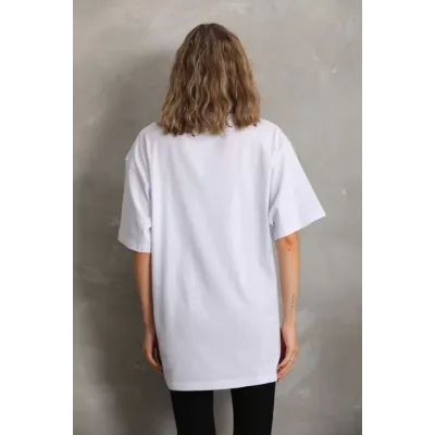 Unisex Taş Desenli Oversize T-Shirt - Beyaz Unisex Taş Desenli Oversize T-Shirt - Beyaz