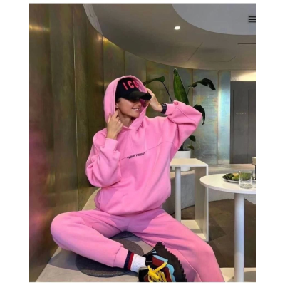 Nakış İşlemeli Üç İplik Sweat Takım- Pembe Nakış İşlemeli Üç İplik Sweat Takım- Pembe