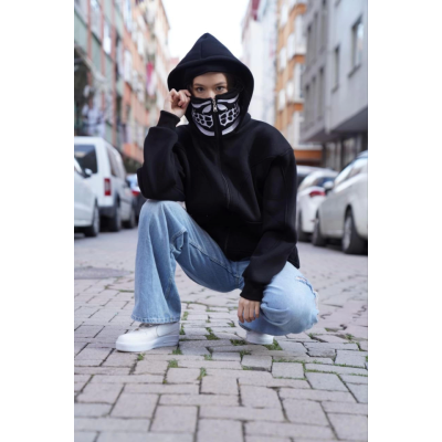 Samuray Kapşonlu ZIP Fermuarlı Çift Kapşonlu Nakışlı SweatShirt- Siyah Samuray Kapşonlu ZIP Fermuarlı Çift Kapşonlu Nakışlı SweatShirt- Siyah