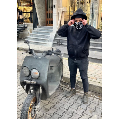 Samuray Kapşonlu ZIP Fermuarlı Çift Kapşonlu Nakışlı SweatShirt- Siyah Samuray Kapşonlu ZIP Fermuarlı Çift Kapşonlu Nakışlı SweatShirt- Siyah