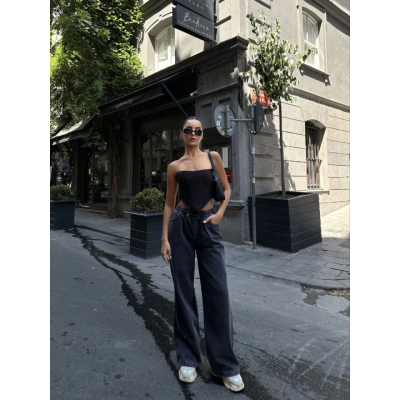 Arkadan Yırtmaçlı Jeans Kot Palazzo Pantolon - Siyah Arkadan Yırtmaçlı Jeans Kot Palazzo Pantolon - Siyah