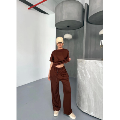 Osy Modal Yumuşak Dokulu Kumaş Kısa Kollu Bluz Rahat Pantalon Ikili Takım- Kahverengi Osy Modal Yumuşak Dokulu Kumaş Kısa Kollu Bluz Rahat Pantalon Ikili Takım- Kahverengi