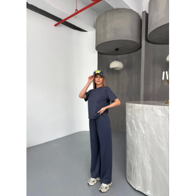 Osy Modal Yumuşak Dokulu Kumaş Kısa Kollu Bluz Rahat Pantalon Ikili Takım- Füme Osy Modal Yumuşak Dokulu Kumaş Kısa Kollu Bluz Rahat Pantalon Ikili Takım- Füme