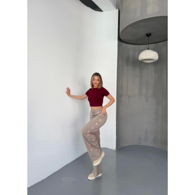 Osy Modal Yumuşak Dokulu Kumaş Nakış Işlemeli Rahat Bol Paça Eşofman Pantalon - Bej Osy Modal Yumuşak Dokulu Kumaş Nakış Işlemeli Rahat Bol Paça Eşofman Pantalon - Bej