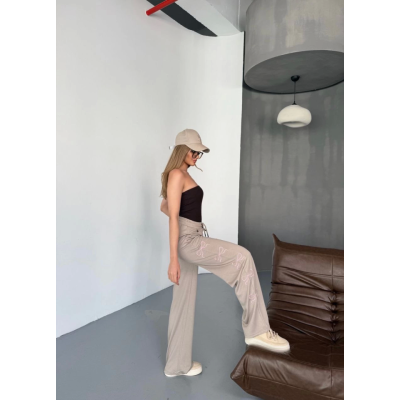 Osy Modal Yumuşak Dokulu Kumaş Nakış Işlemeli Rahat Bol Paça Eşofman Pantalon - Bej Osy Modal Yumuşak Dokulu Kumaş Nakış Işlemeli Rahat Bol Paça Eşofman Pantalon - Bej