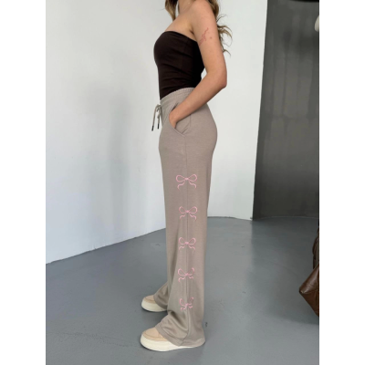 Osy Modal Yumuşak Dokulu Kumaş Nakış Işlemeli Rahat Bol Paça Eşofman Pantalon - Bej Osy Modal Yumuşak Dokulu Kumaş Nakış Işlemeli Rahat Bol Paça Eşofman Pantalon - Bej