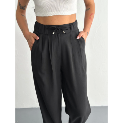 Yüksel Bel Rahat Paça Pantalon - Siyah Yüksel Bel Rahat Paça Pantalon - Siyah