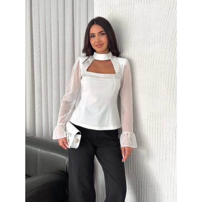 Kolları Şifon Göğüste İnci Boncuk Detaylı Bluz - Beyaz Kolları Şifon Göğüste İnci Boncuk Detaylı Bluz - Beyaz