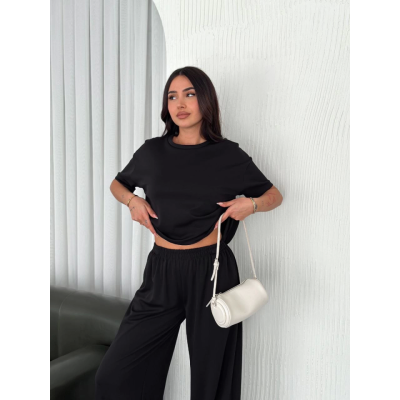 Osy Modal Yumuşak Dokulu Kumaş Bisiklet Yaka T-shirt Bol Paça Pantalon Ikili Takım -Siyah Osy Modal Yumuşak Dokulu Kumaş Bisiklet Yaka T-shirt Bol Paça Pantalon Ikili Takım -Siyah