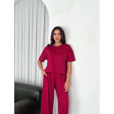 Osy Modal Yumuşak Dokulu Kumaş Bisiklet Yaka T-shirt Bol Paça Pantalon Ikili Takım -Bordo Osy Modal Yumuşak Dokulu Kumaş Bisiklet Yaka T-shirt Bol Paça Pantalon Ikili Takım -Bordo
